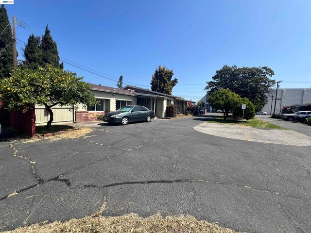 21335 Hathaway Ave, Hayward, CA 94541