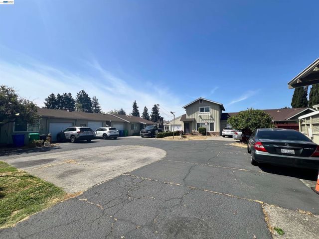 21335 Hathaway Ave, Hayward, CA 94541