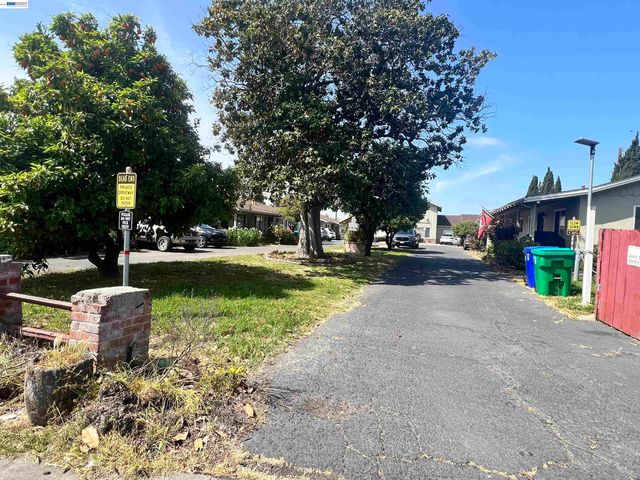 21335 Hathaway Ave, Hayward, CA 94541