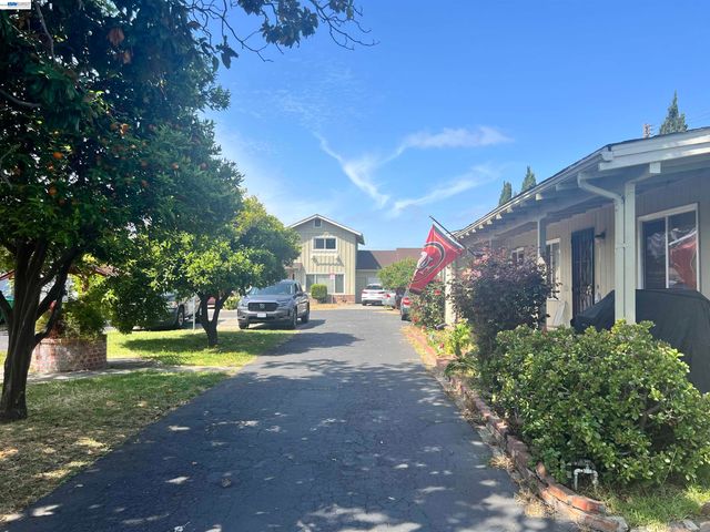 21335 Hathaway Ave, Hayward, CA 94541