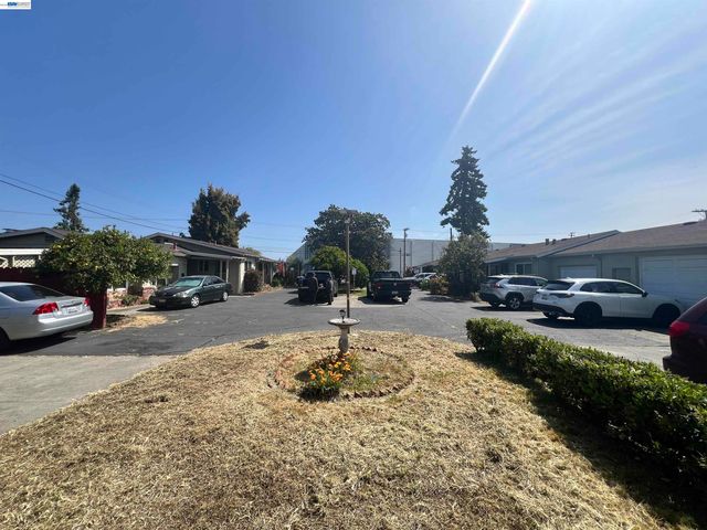 21335 Hathaway Ave, Hayward, CA 94541