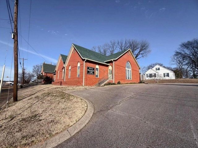 133 WASHINGTON AVE, Covington, TN 38019