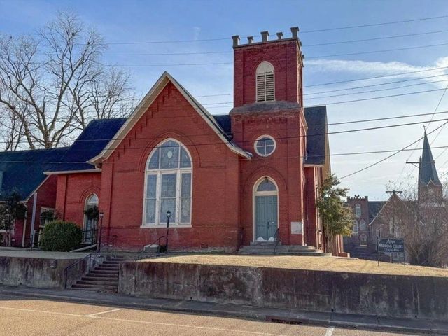 133 WASHINGTON AVE, Covington, TN 38019