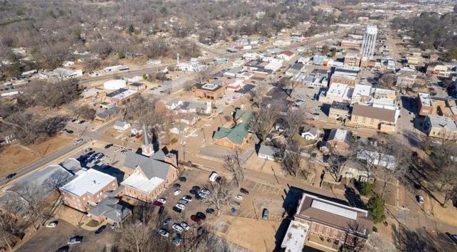 133 WASHINGTON AVE, Covington, TN 38019
