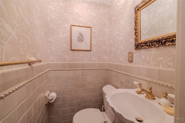 628 Rugby Road, Syracuse, NY 13203