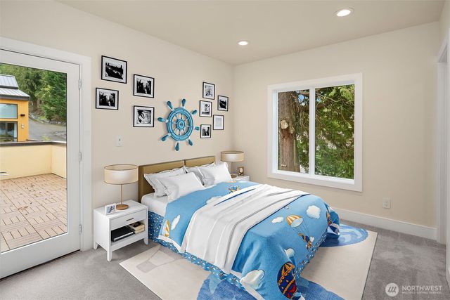 13327 Holmes Point Drive NE, Kirkland, WA 98034