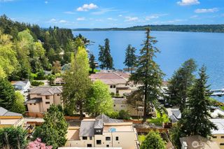 13327 Holmes Point Drive NE, Kirkland, WA 98034