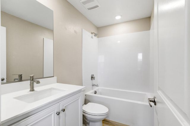 2990 Bowery Ln, Lincoln, CA 95648