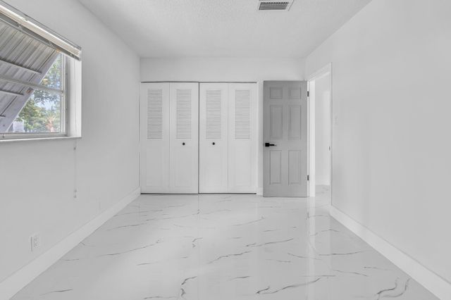 6812 NW 74th Place, Tamarac, FL 33321