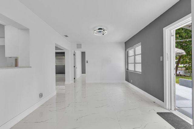 6812 NW 74th Place, Tamarac, FL 33321
