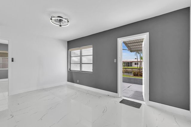 6812 NW 74th Place, Tamarac, FL 33321