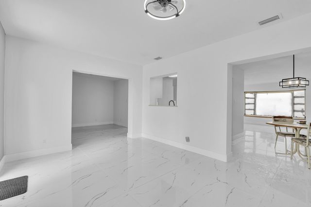 6812 NW 74th Place, Tamarac, FL 33321