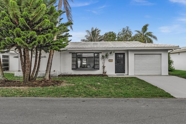 6812 NW 74th Place, Tamarac, FL 33321