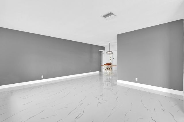 6812 NW 74th Place, Tamarac, FL 33321
