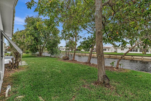 6812 NW 74th Place, Tamarac, FL 33321