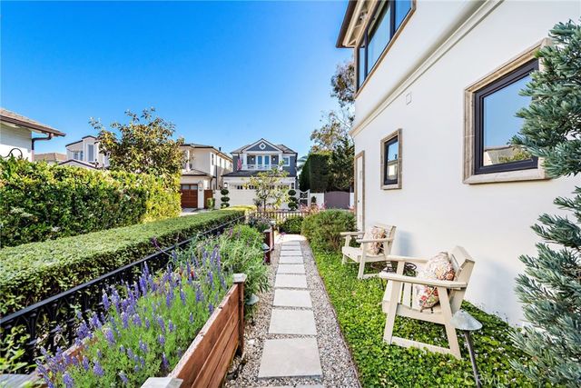 510 Via Lido Soud, Newport Beach, CA 92663