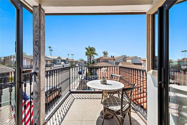 510 Via Lido Soud, Newport Beach, CA 92663