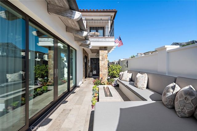 510 Via Lido Soud, Newport Beach, CA 92663