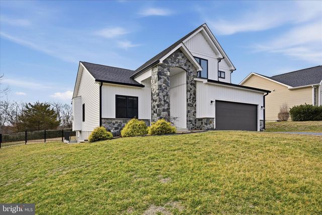 787 W MASTERS DR, Cross Junction, VA 22625