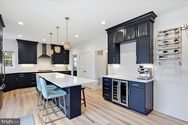 787 W MASTERS DR, Cross Junction, VA 22625