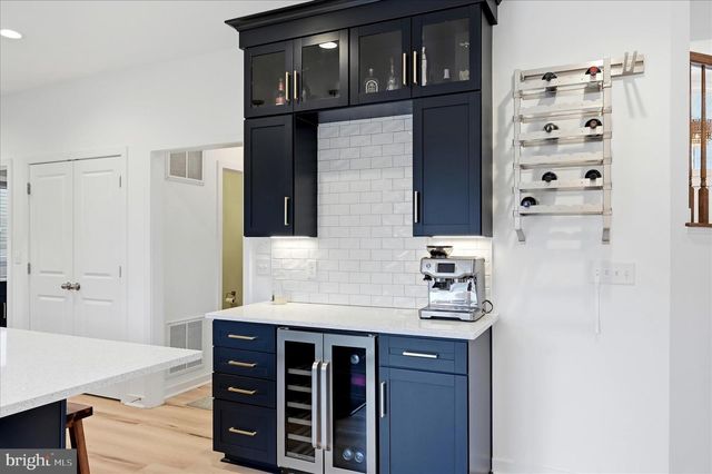 787 W MASTERS DR, Cross Junction, VA 22625