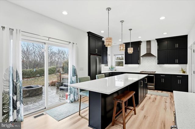 787 W MASTERS DR, Cross Junction, VA 22625