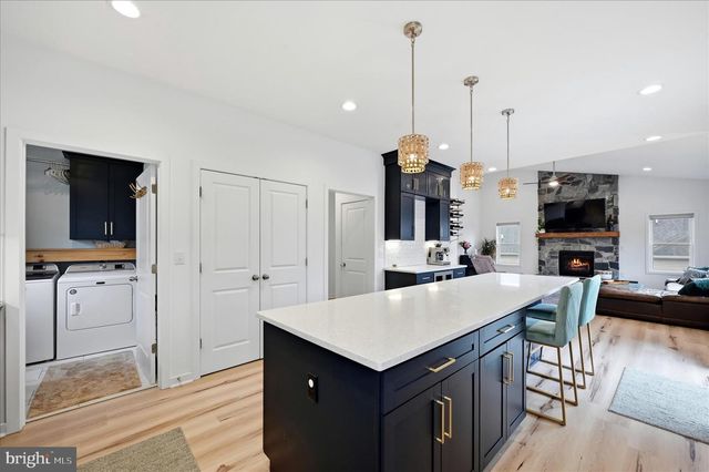 787 W MASTERS DR, Cross Junction, VA 22625