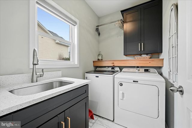 787 W MASTERS DR, Cross Junction, VA 22625