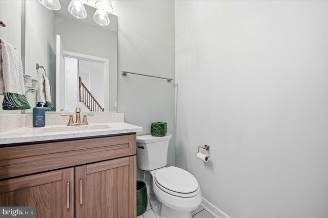 787 W MASTERS DR, Cross Junction, VA 22625