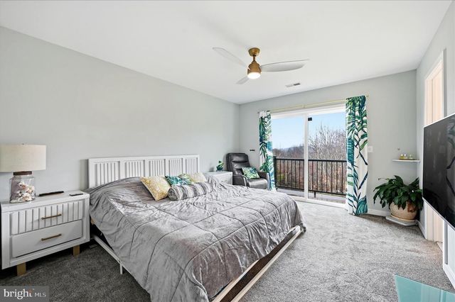 787 W MASTERS DR, Cross Junction, VA 22625