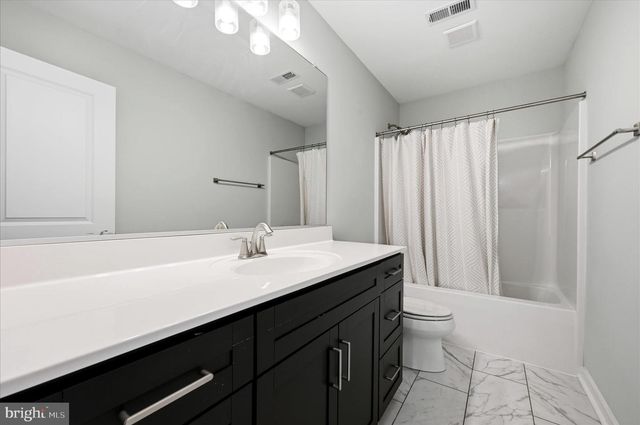 787 W MASTERS DR, Cross Junction, VA 22625