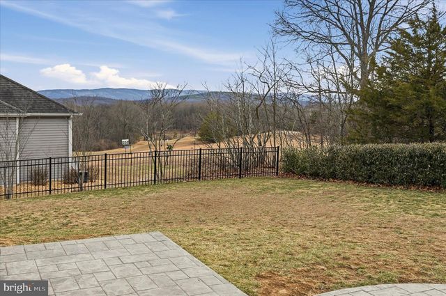 787 W MASTERS DR, Cross Junction, VA 22625