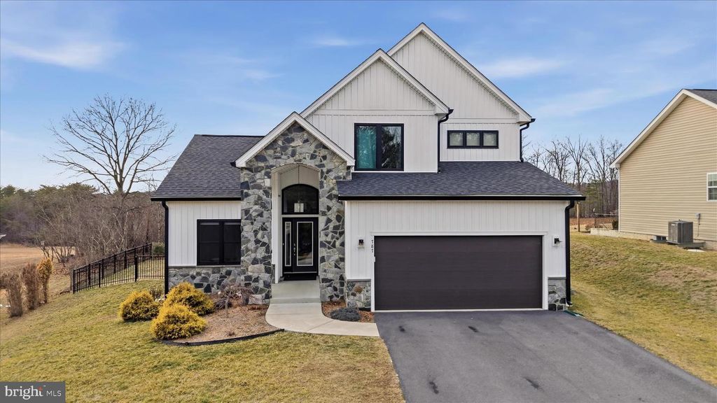 787 W MASTERS DR, Cross Junction, VA 22625