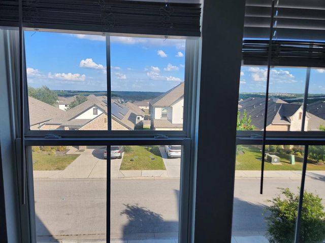 712 Pinnacle View DR, Georgetown, TX 78628