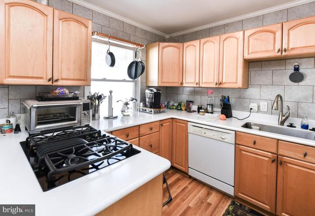 6714 DARBY RD, Hyattsville, MD 20784