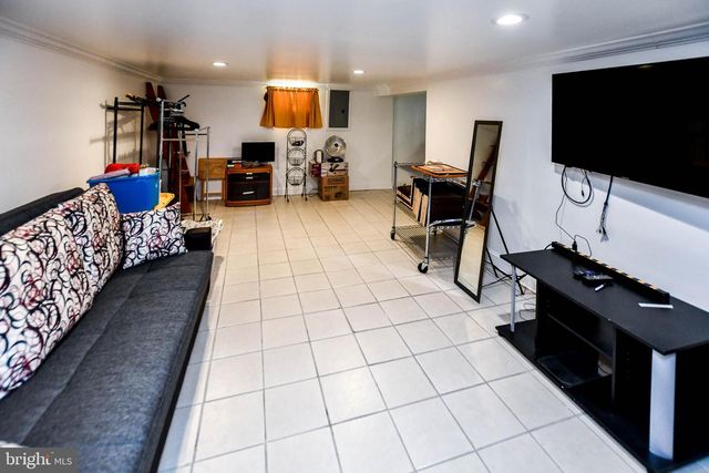 6714 DARBY RD, Hyattsville, MD 20784