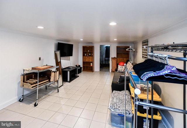 6714 DARBY RD, Hyattsville, MD 20784