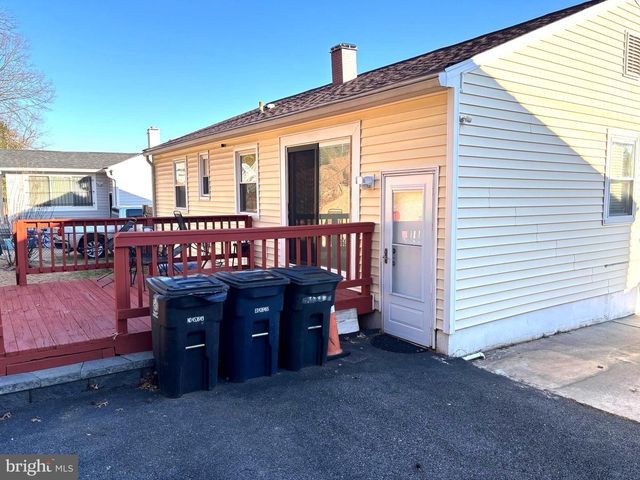 6714 DARBY RD, Hyattsville, MD 20784