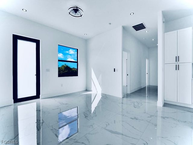 515 Croydon AVE S, Lehigh Acres, FL 33974