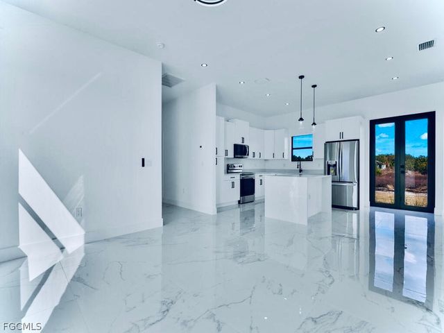 515 Croydon AVE S, Lehigh Acres, FL 33974