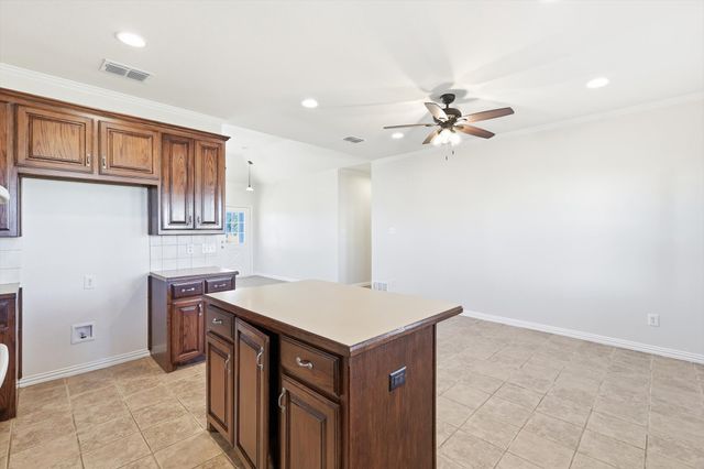 11550 Hill Country Circle, Ponder, TX 76259