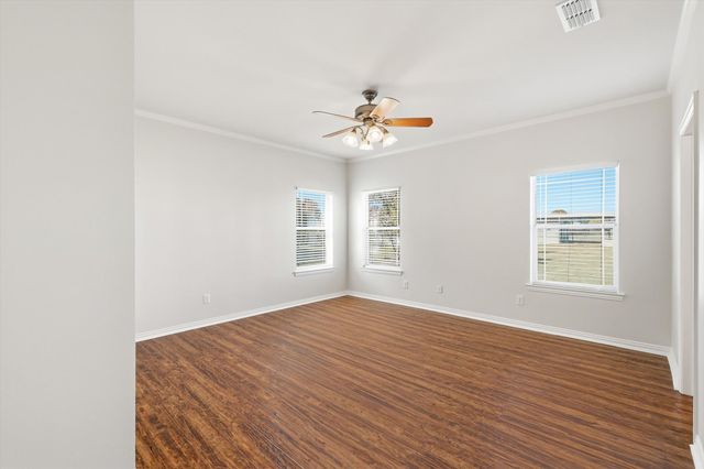 11550 Hill Country Circle, Ponder, TX 76259