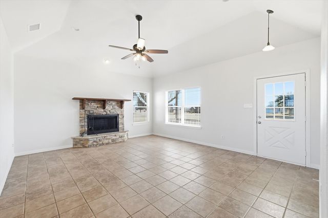 11550 Hill Country Circle, Ponder, TX 76259