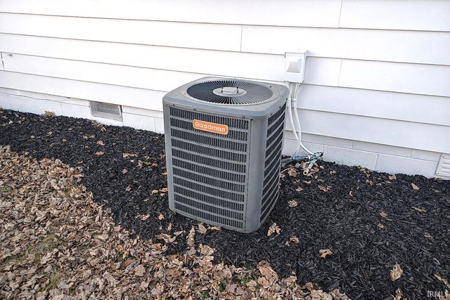 2701 S Rotherwood Avenue, Evansville, IN 47714