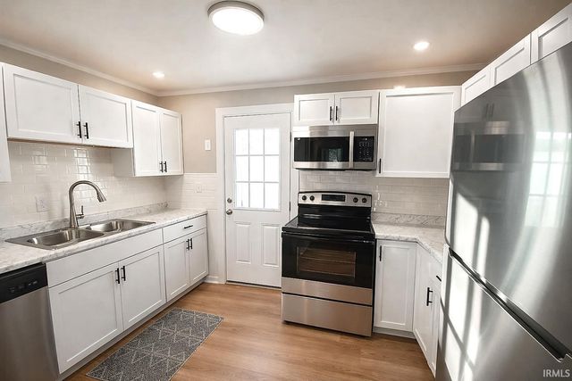 2701 S Rotherwood Avenue, Evansville, IN 47714