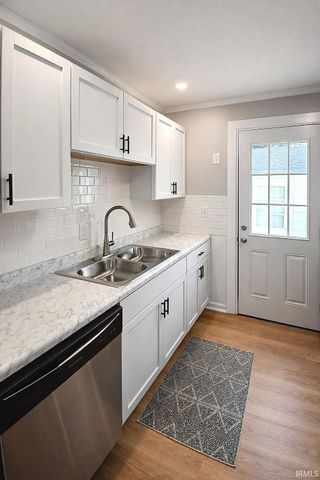 2701 S Rotherwood Avenue, Evansville, IN 47714