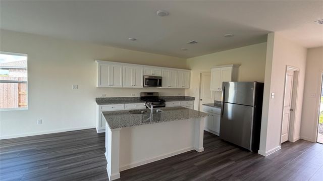 3103 Diamond View Ln, Angleton, TX 77515