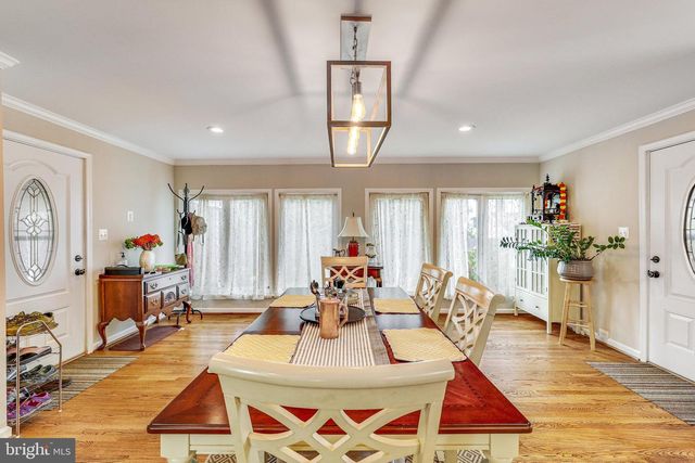 205 TAPAWINGO RD SW, Vienna, VA 22180