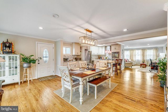 205 TAPAWINGO RD SW, Vienna, VA 22180