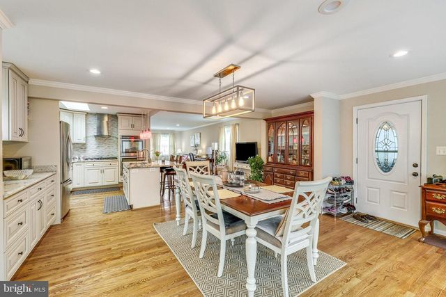 205 TAPAWINGO RD SW, Vienna, VA 22180